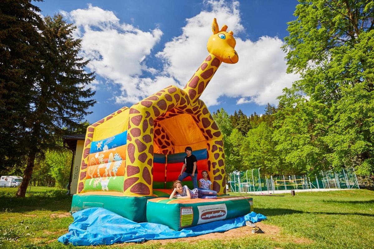 Готель Camp Dolce Трутнов Екстер'єр фото