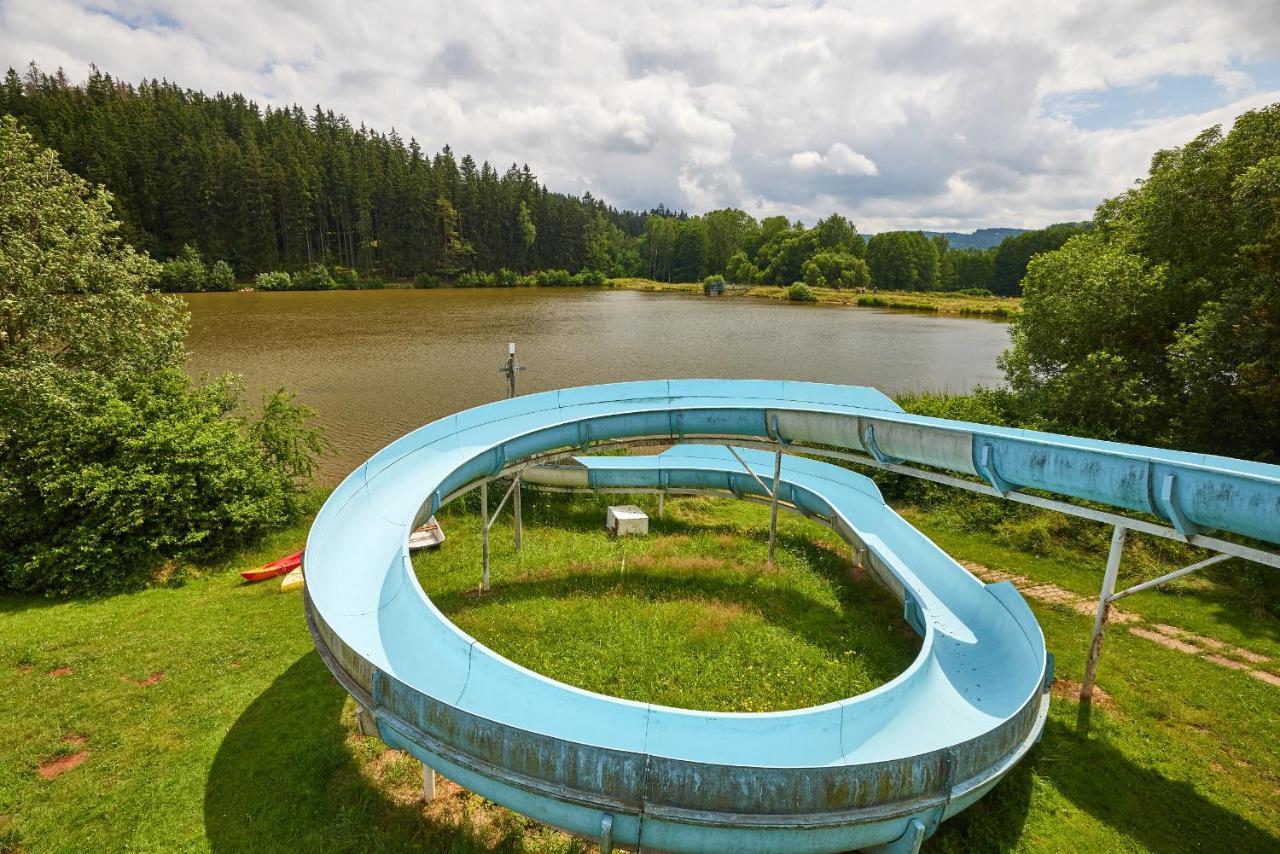 Готель Camp Dolce Трутнов Екстер'єр фото